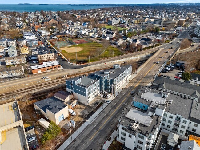 Building Photo - 150 Hancock St