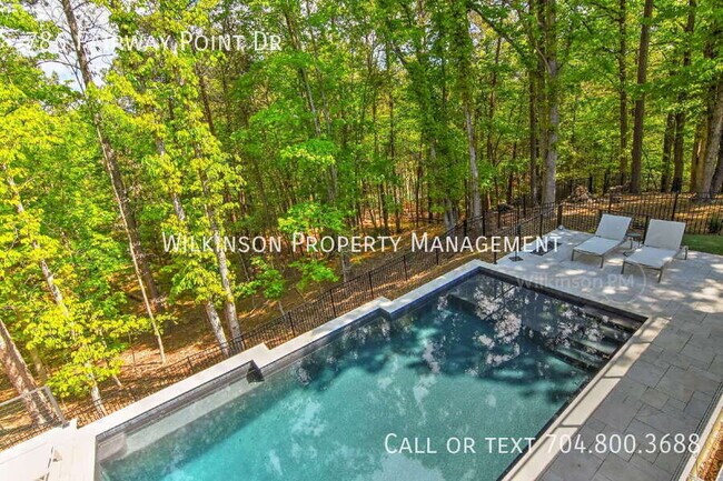 Building Photo - 786 Fairway Point Dr