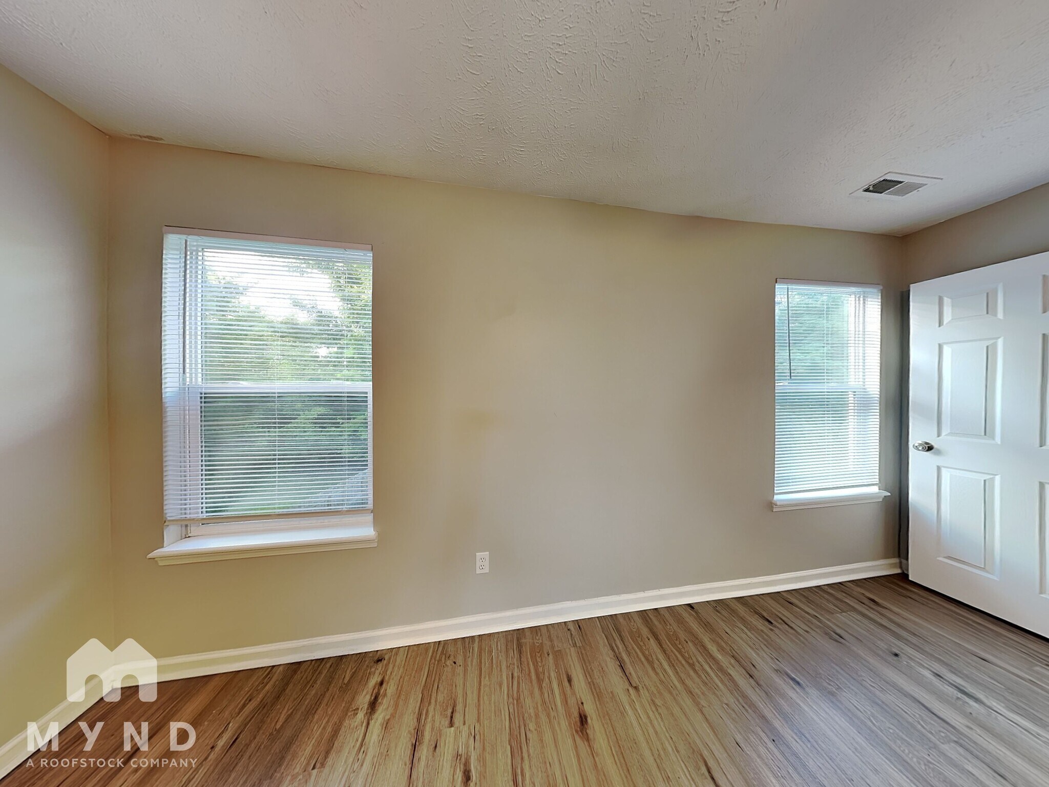 Building Photo - 3122 Crestwell Dr