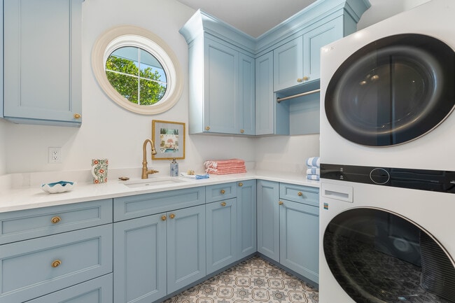 Building Photo - 1874 18th St