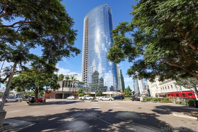 Building Photo - 888 W E St