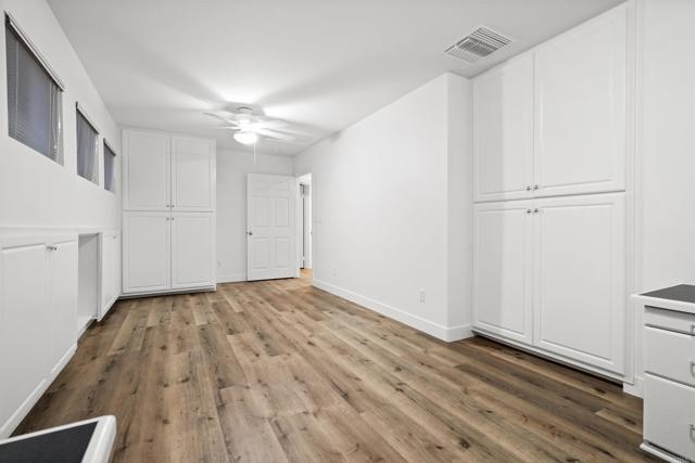 Building Photo - 1065 S Hanlon Way