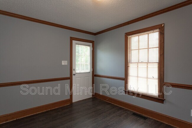Building Photo - 1205 Opossum Trot Ln