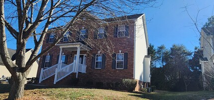 Building Photo - Nice 2 story brick home near Reagan High School