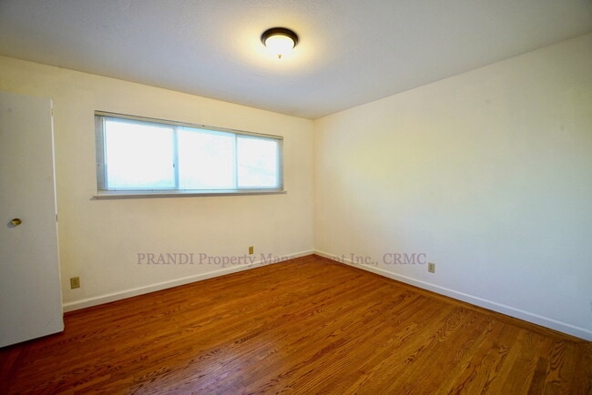 Building Photo - Loma Verde Home with Spacious Backyard, Great Neighborhood!