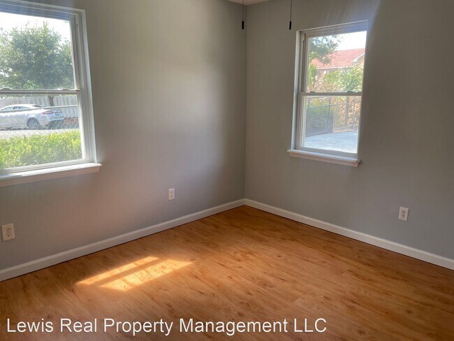 Building Photo - 4 br, 2 bath House - 429 Brevard St