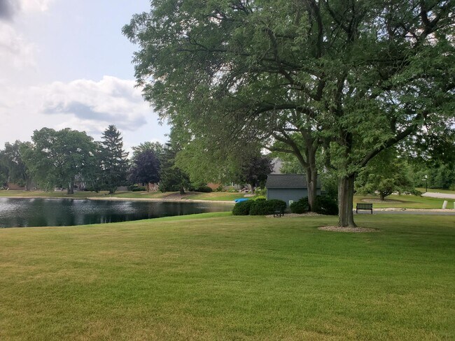 Building Photo - 2333 Cumberland Ct