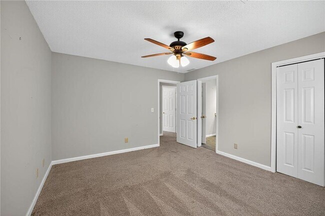 Building Photo - 641 Belgrave Ln