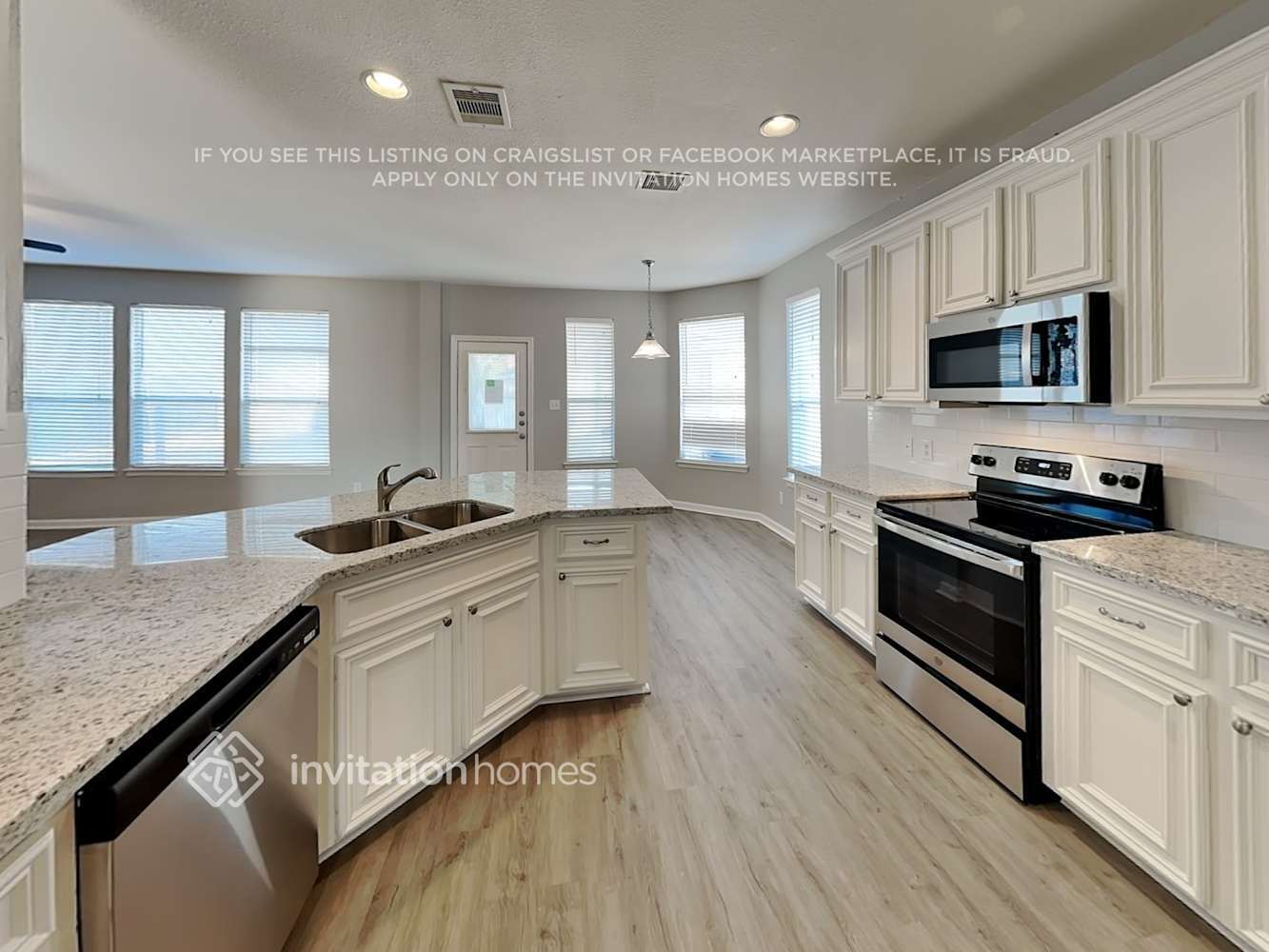 Building Photo - 4522 Lake Halbert Ln