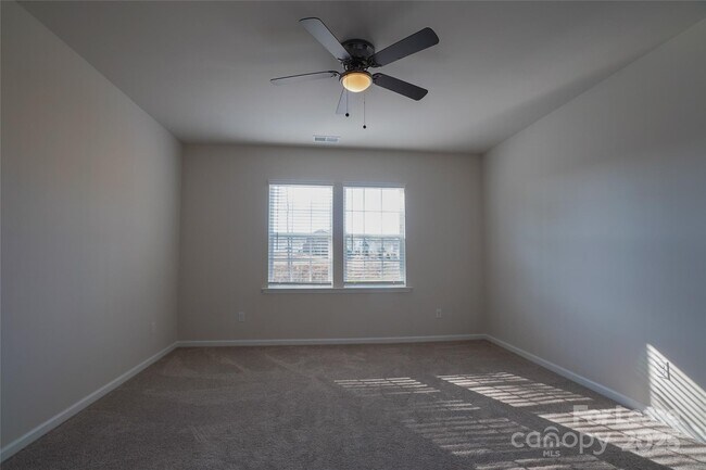 Building Photo - 1406 Caracara Ct