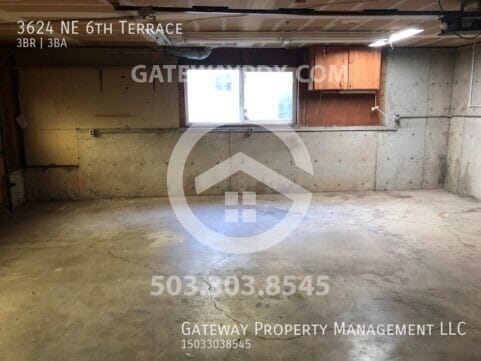 Building Photo - 3624 NE 6th Terrace