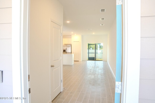 Building Photo - 2221 Windward Cay Ln