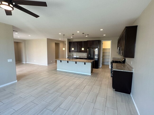 Building Photo - Corner Lot, RV Gate and Garage, Single Lev...