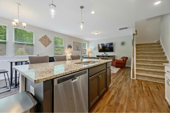 Building Photo - 155 Rossell Park Cir