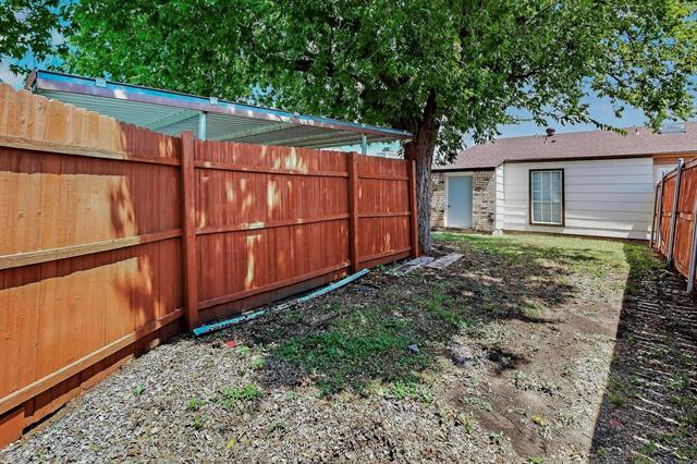 Building Photo - 1425 Brazos Dr