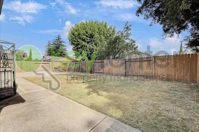 Building Photo - 10 Dempster Ct