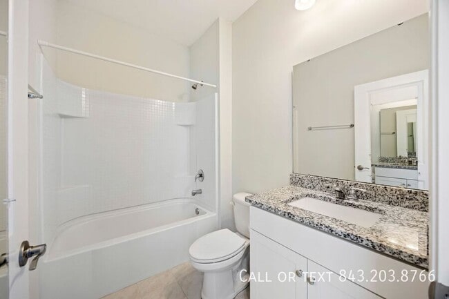 Building Photo - 2219 Midden Dr