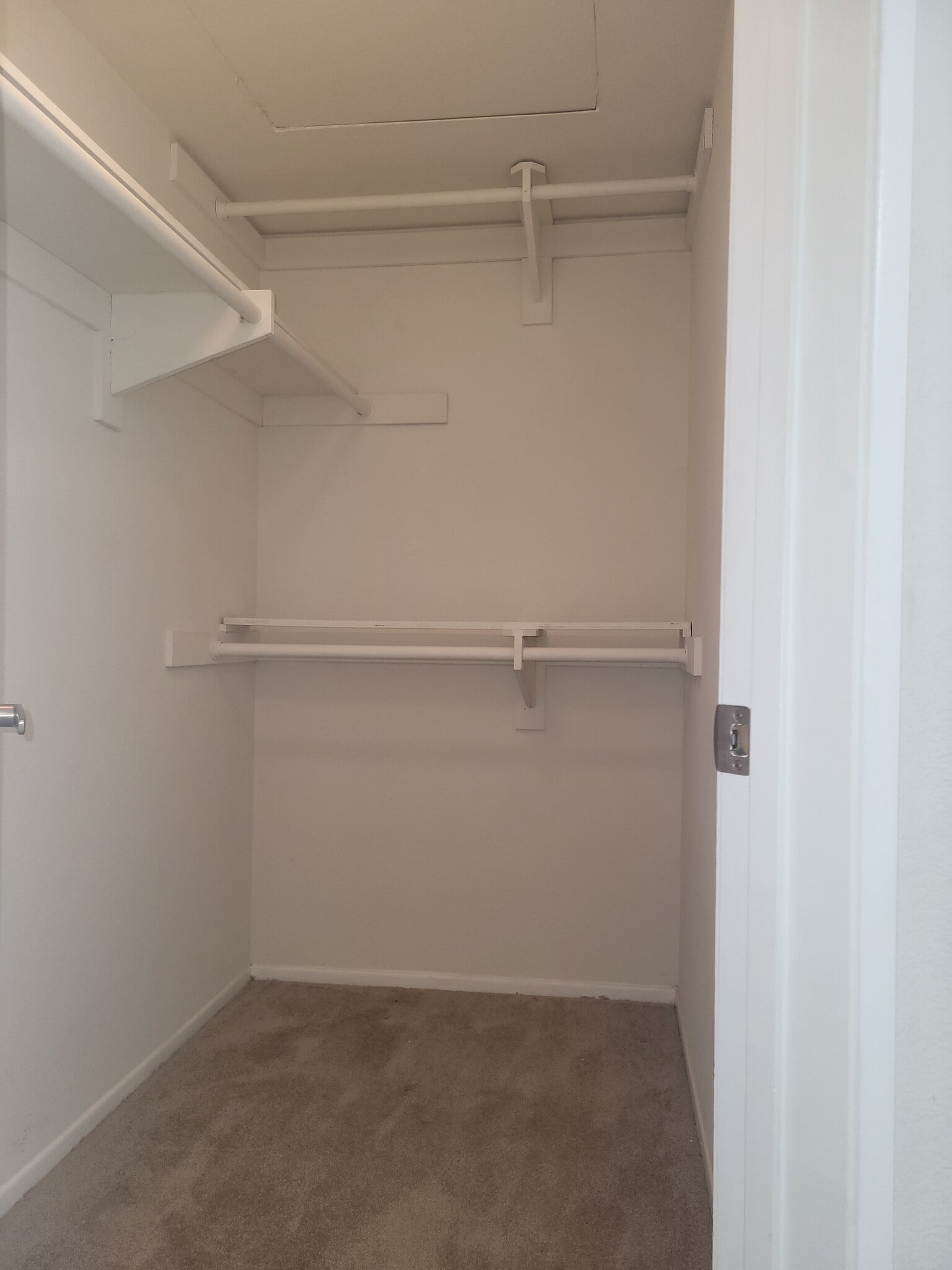 Building Photo - 24143 Del Monte Dr