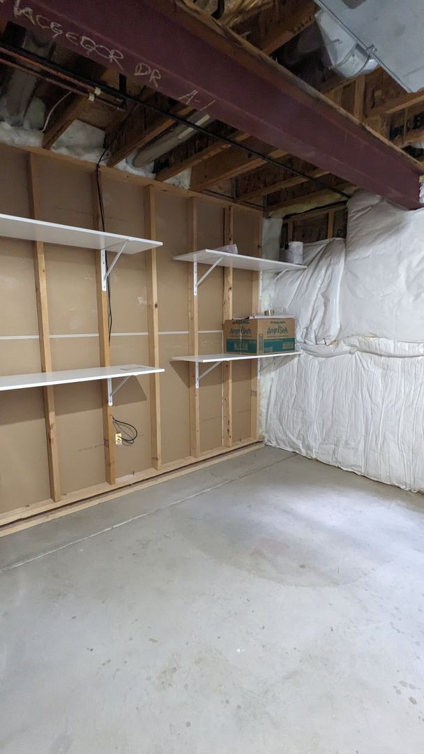 Building Photo - MODERN TWO STORY 3 BED/2.5 BATH WITH FENCE...
