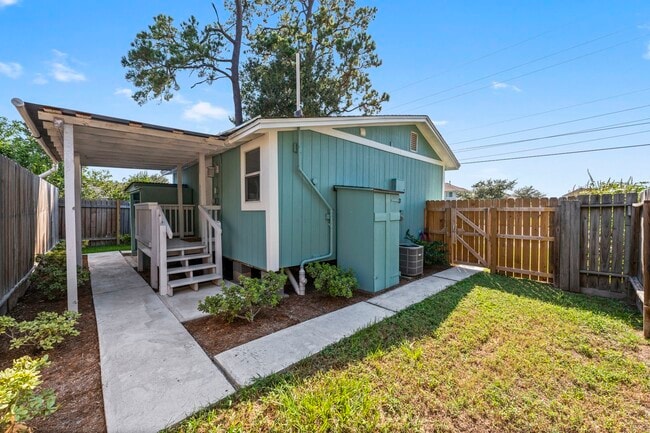 Building Photo - 21806 Falvel Rd