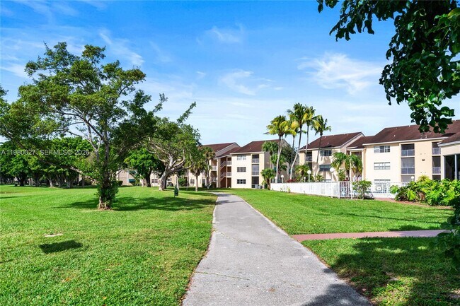 Building Photo - 15295 SW 106th Ln