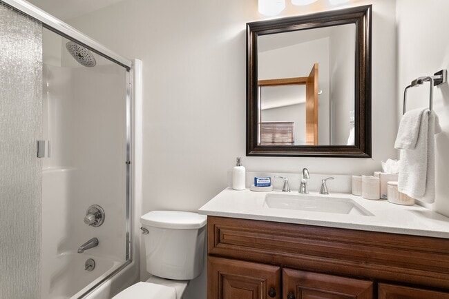 Building Photo - 126 Edgewood Ln