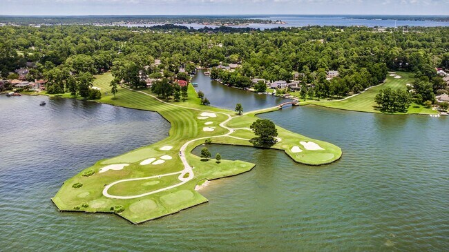 Building Photo - 3127 Lake Island Dr