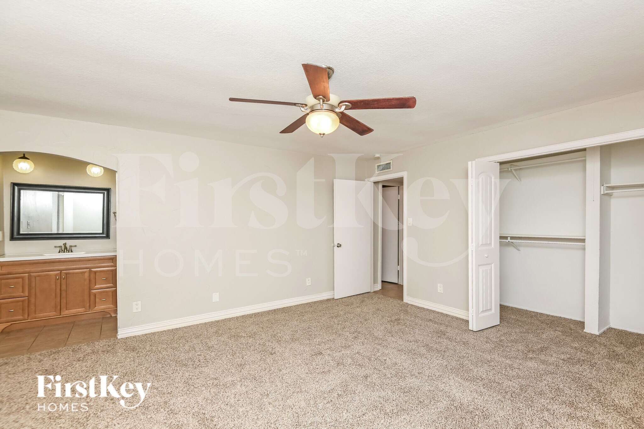 Building Photo - 3724 Mulberry Ln