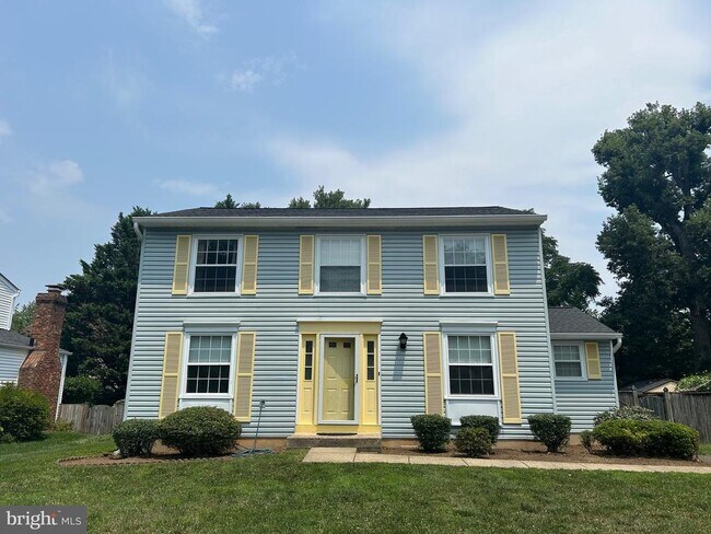 Building Photo - 8406 Woodford Ct