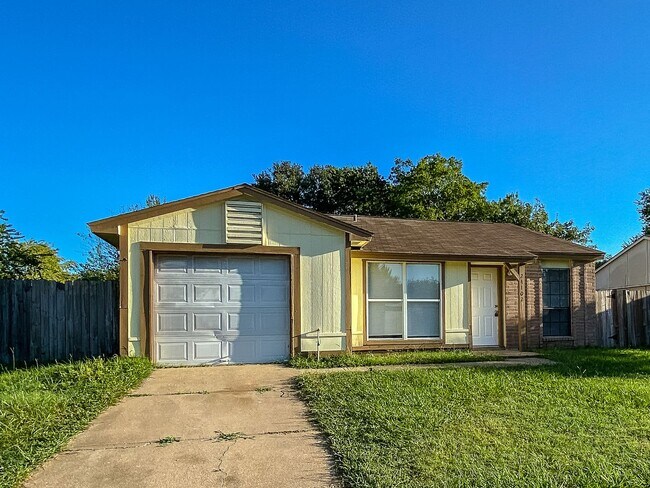 Building Photo - 3 Bedr/ 1 bath Beautiful Home in Hockley, TX