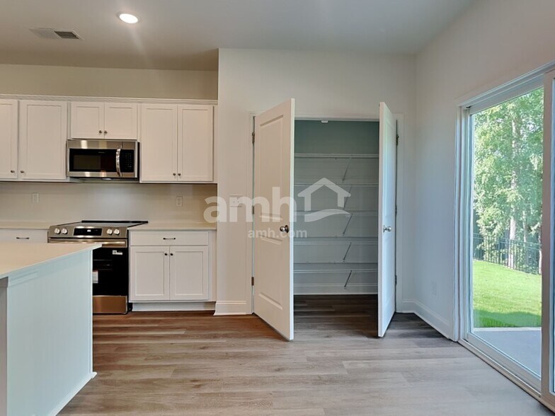 Building Photo - 4780 McDade Lane