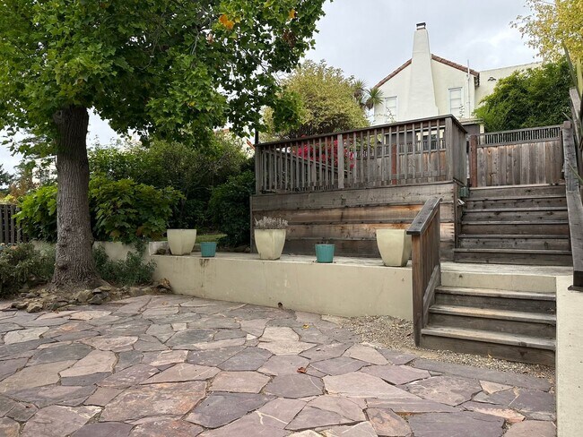Building Photo - Oakmore Tudor with Large Backyard and Deck