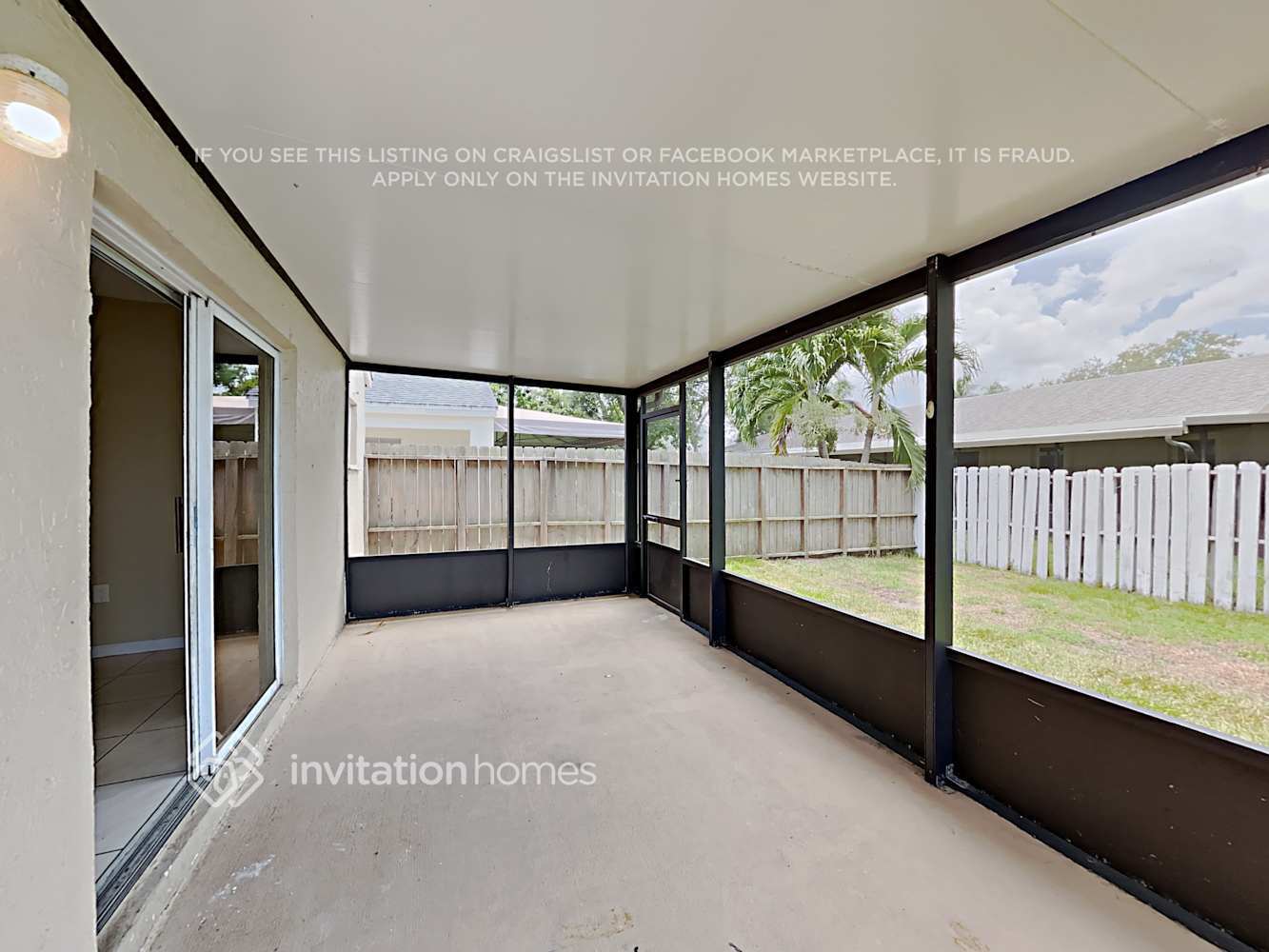 Building Photo - 7215 SW 42nd Ct