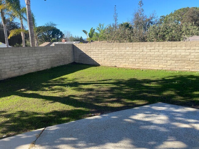 Building Photo - Summerfield Home