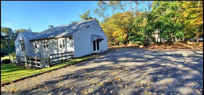 Primary Photo - 239 Fitch St