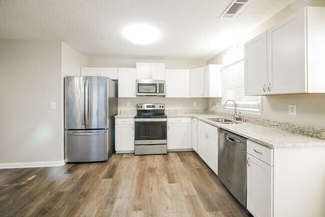 Building Photo - 4891 Country Cove Way