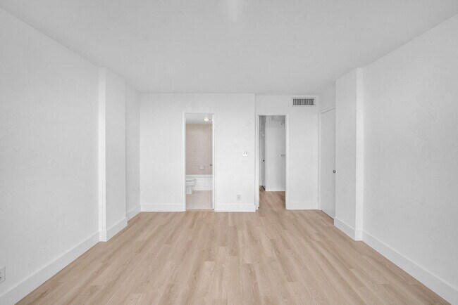 Building Photo - 777 S Federal Hwy