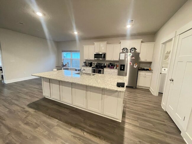 Building Photo - 6172 Forest Bay Ave