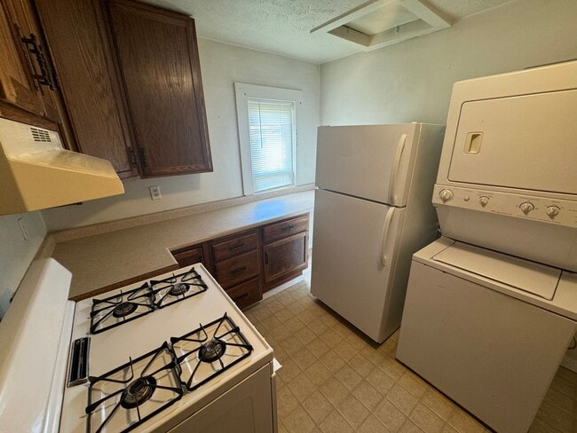 Building Photo - nbr638