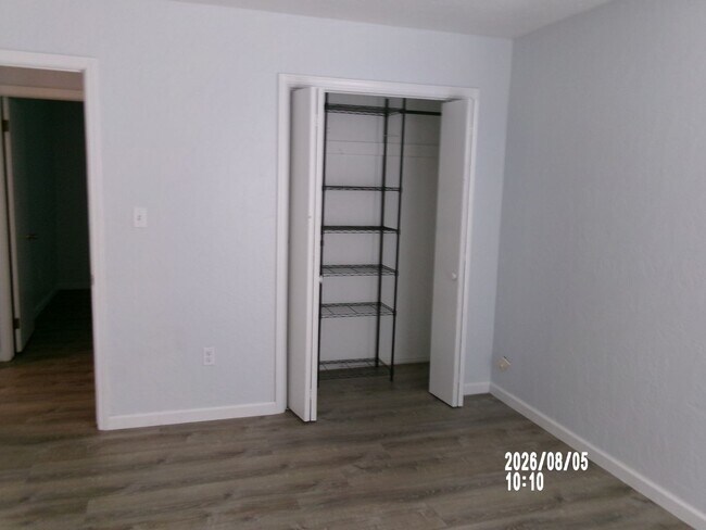 Building Photo - 6049 SW Atterbury Dr