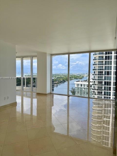 Building Photo - 4775 Collins Ave