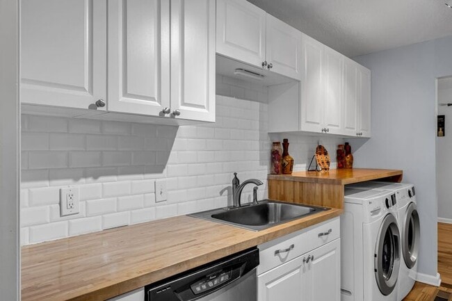 Building Photo - 921 Fitzpatrick Rd