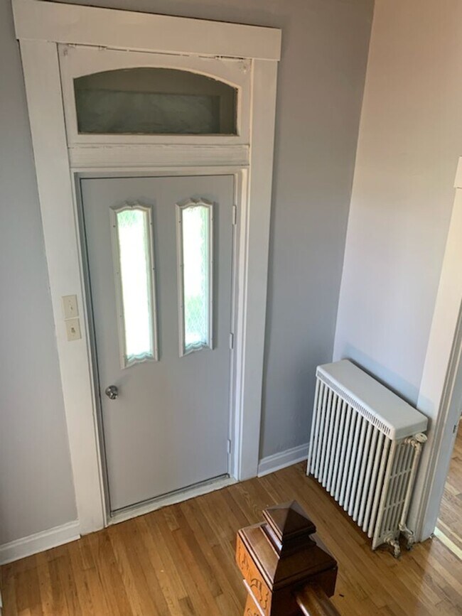 Building Photo - 3911 Old Hwy 100