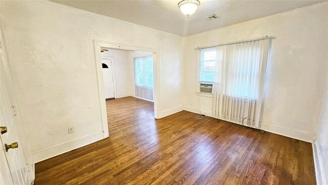 Building Photo - 2203 N Barnes Ave