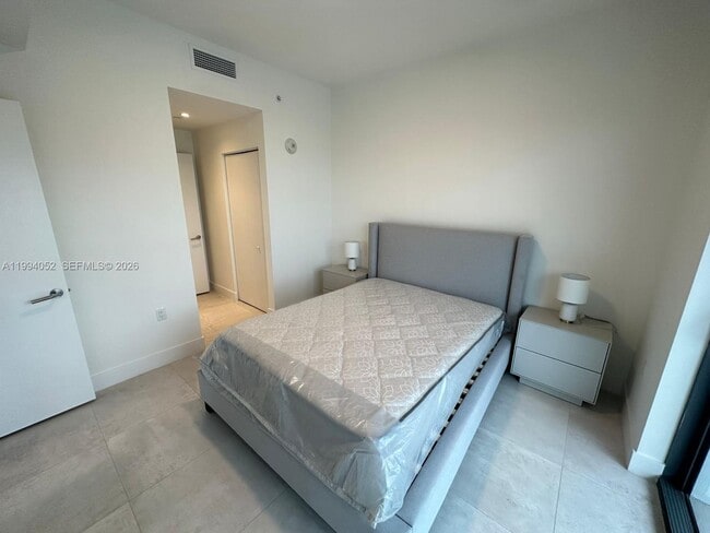 Building Photo - 239 SW 9th St