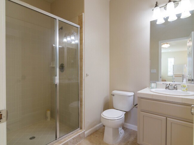 Building Photo - 171 Fennel Ct