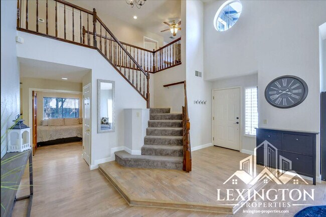Building Photo - Gorgeous, 4BD/3BA, Home in Esteemed Laguna Neighborhood, Elk Grove, near Kloss Park!