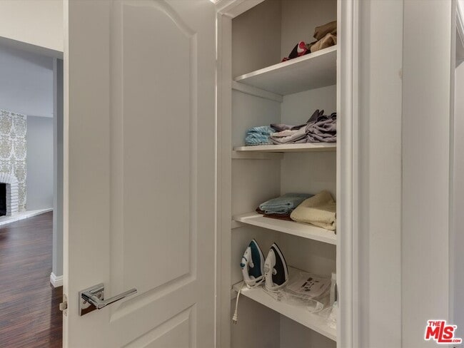 Building Photo - 23109 Mariano St