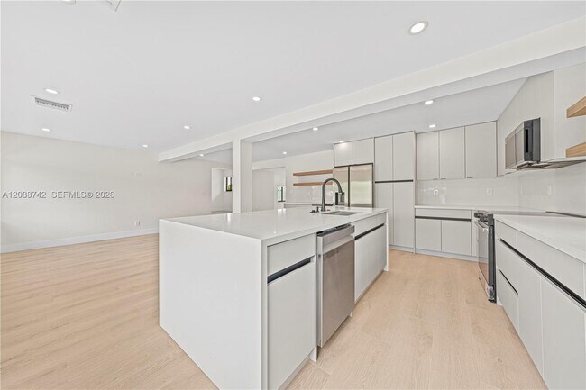 Building Photo - 11300 SW 43rd St