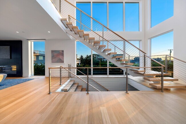 Building Photo - 345 Dune Rd